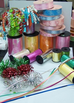 節(jié)慶用品與辦公用品 企業(yè)文化建設中的雙重奏