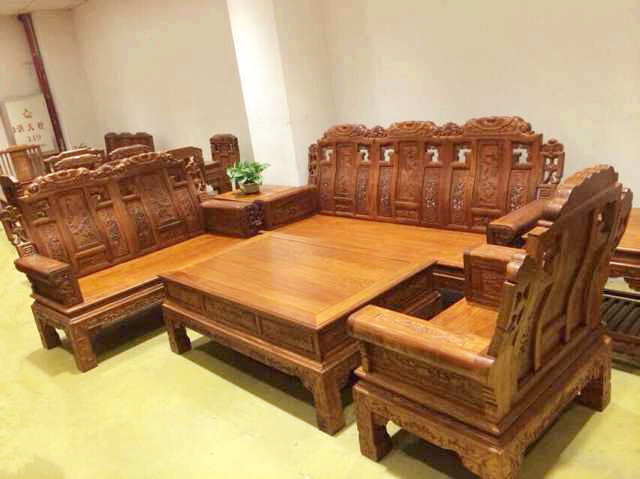 刺猬紫檀象頭如意沙發(fā)-廣州木緣居家具提供刺猬紫檀象頭如意沙發(fā)的相關(guān)介紹、產(chǎn)品、服務(wù)、圖片、價(jià)格木緣居家具,廣州木緣居,廣州紅木家具,廣州紅木家具廠,廣州高檔紅木家具,廣州酸枝家具,小葉紅檀家具,廣州明式家具銷售,廣州古典紅木家具,廣州明式地柜廠家,廣州明式沙發(fā)直銷、酸枝家具、緬甸花梨家具、小葉紅檀家具、刺猬紫檀家具、