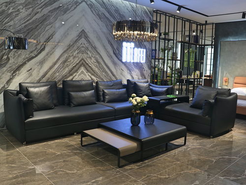 家具人 事業(yè)女生 左敏